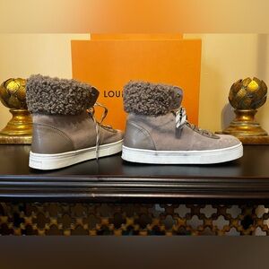 Sam Edelman Brown Luther Suede Leather faux Sherpa lining Ankle Sneakers - SZ 9